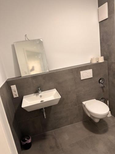 Moderne Wohnung für 4 Personen mit extra Schlafzimmer, Wohnzimmer & Balkon (Moderne Wohnung fur 4 Personen mit extra Schlafzimmer, Wohnzimmer & Balkon) in Alzey