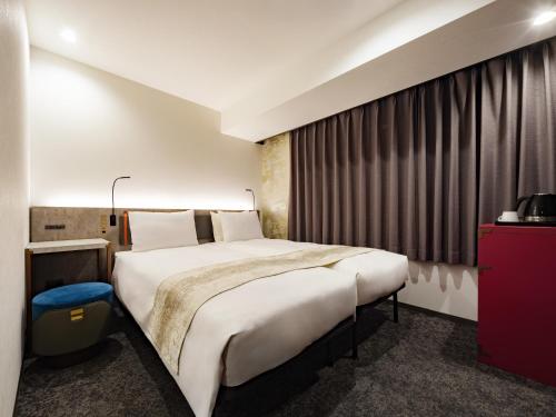Twin Room image 3