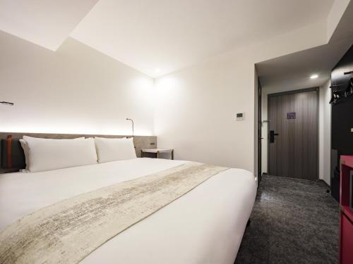 King Room image 2