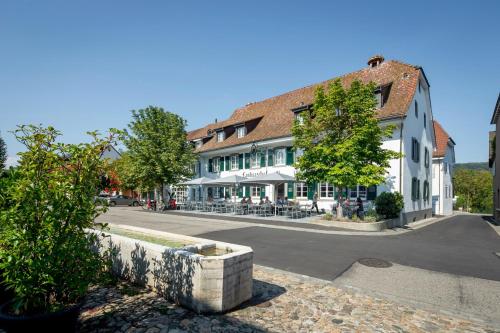 ห้องอาหาร, Landgasthof Adler in ไรน์เฟ็ลเด็น