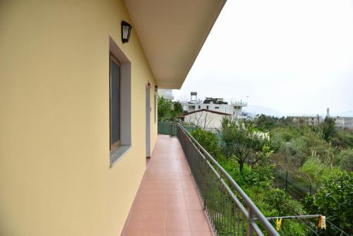Three-Bedroom Apartment with Sea View image 7