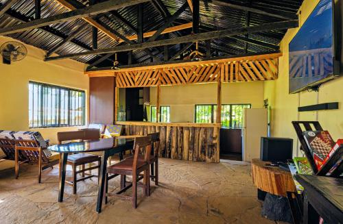 Koplietošanas atpūtas telpa ar TV, The Dove Place, Sagana in Sagana