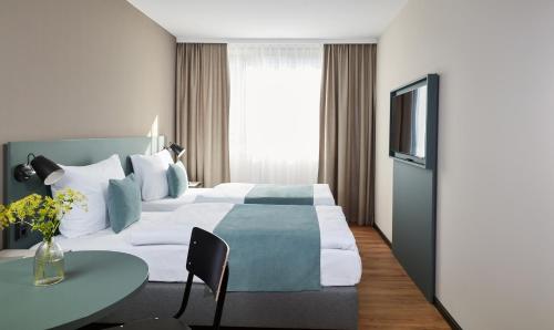1 queen bed