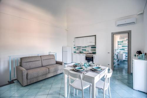 One-Bedroom Apartment image 10
