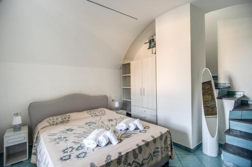 One-Bedroom Apartment image 8