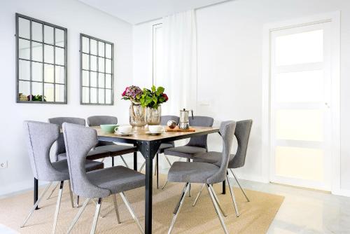 Three-Bedroom Apartment image 8