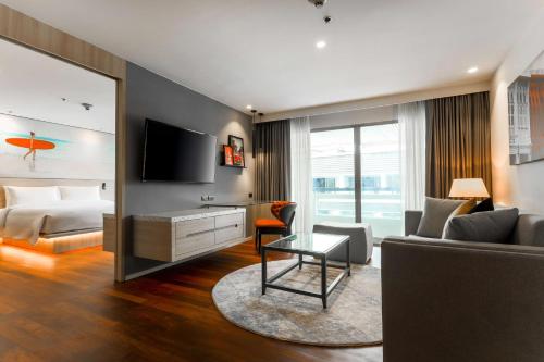 room detail thumbnail 1