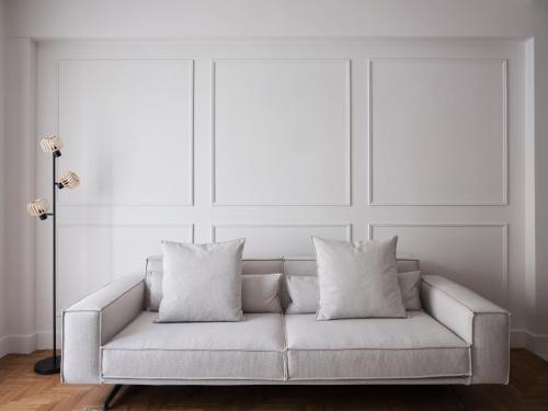 Sleek & Stylish 2 bd apt with Parthenon view, Athens