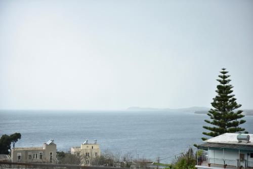 Studio with Sea View image 9