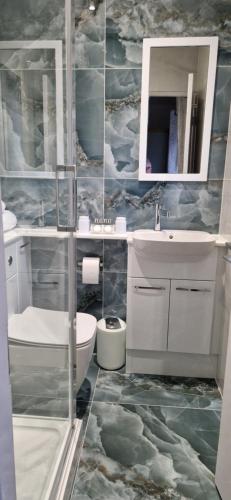 Landing Cottage Guest House - image 4