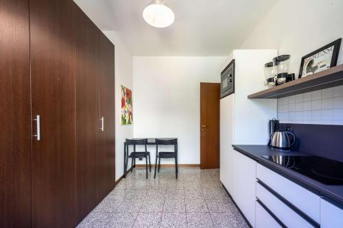 Apartment with Terrace image 4