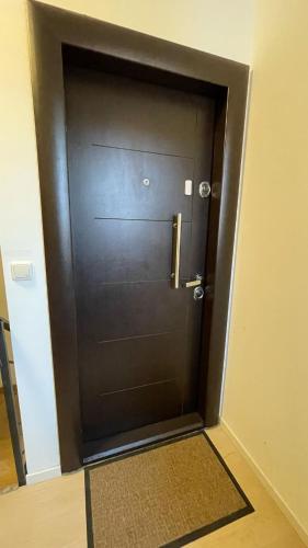 Max Haus 2 Max Haus 2