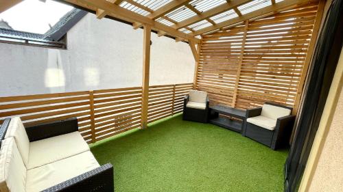 Max Haus 2 Max Haus 2