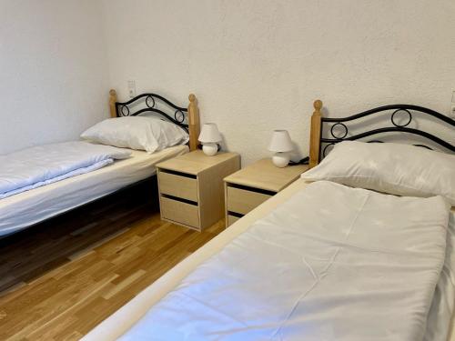 Max Haus 2 Max Haus 2