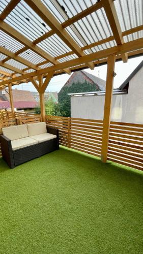 Max Haus 2 Max Haus 2