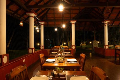 Étterem, Palmgrove Lake Resort in Alleppey