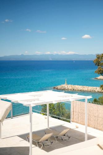 景觀, Pouletis Aetheria Suites-Luxury Seaview Stay with Pool in 阿克羅吉亞利
