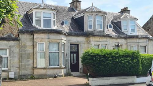 5 Bedrooms Sleeps 10 Full Kitchen Parking gîte à louer Ayr Railway Station