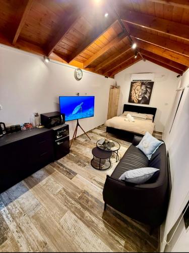 בקתה 21 in Kfar Yuval