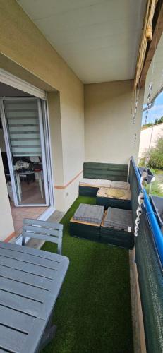 Balcony/terrace, Appart Papy in L'Union