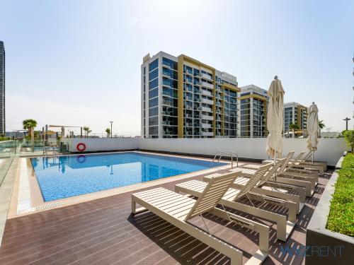 Winter Bliss Studio Azizi Riviera 9 Pool View, Dubái