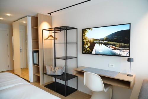 Family Room with Mountain View