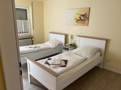 Ferienwohnung mit 4 Betten - Balkon - Küche in Fuldabrück, Deutschland