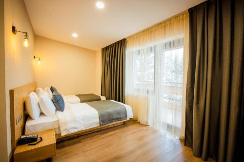 2 twin beds