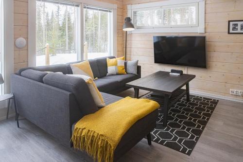 Jagatud salong / TV-ala, Villa Hiili in Kestilä