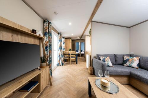 洛蒙德伍茲假日公園 (Lomond Woods Holiday Park) in 巴勒赫