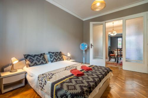 Charming 2BDR Heart of Main Street, Sofia (Foto 10)
