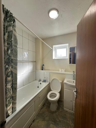 Spacious Double Room Near ExCeL London 3