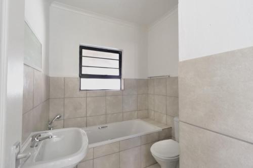 Cloveridge 104, Benoni
