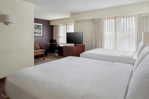 2 queen beds