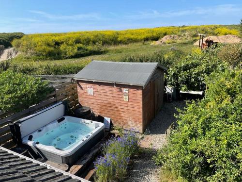 Surrounding environment, Baywatch Mawgan Porth Spacious Home sleeps 9, Games room, Parking & Garden in Trenance