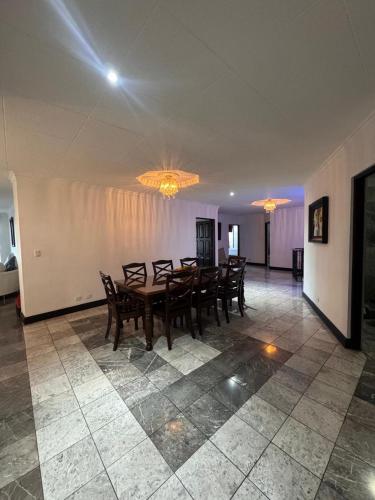Four-Bedroom Apartment with Pool View image 10
