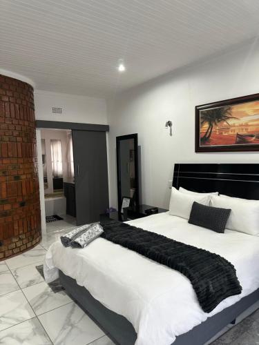 At JayRose At JayRose