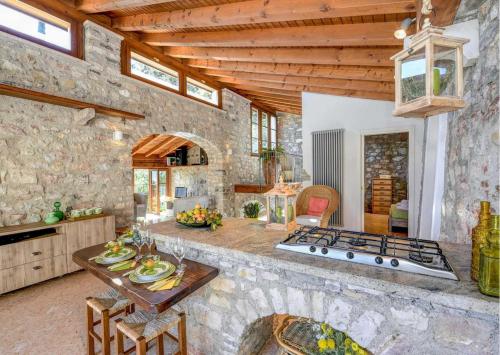 Lemon Garden Retreat - Villa Arbor in Gargnano