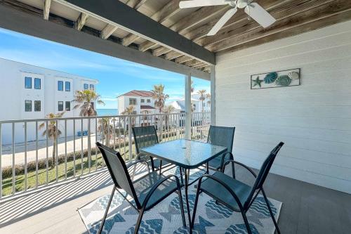 2 bedrooms, 4 beds