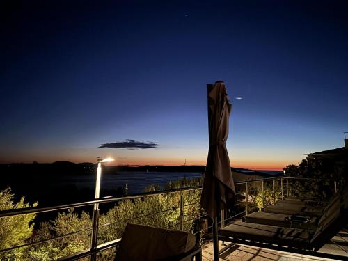 Three Bedroom Apartment with Balcony and Sea View image 3