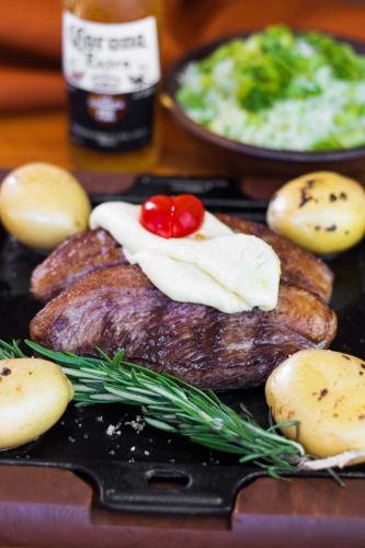 餐廳, Pousada e Restaurante Nomads Lagoa in 日若卡迪熱里科阿科阿拉