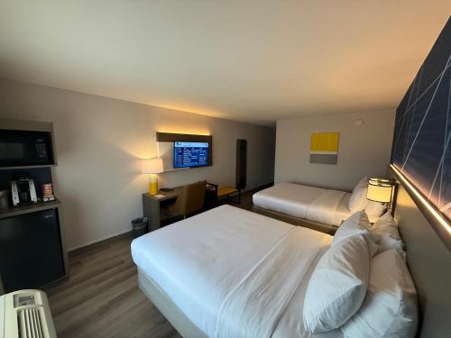 Holiday Inn Danbury-Bethel at I-84 an IHG Hotel - image 35