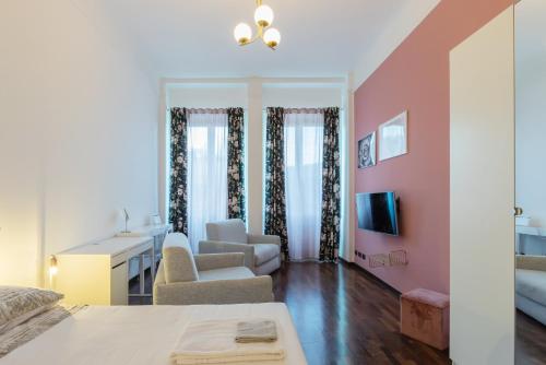 DUOMO VIEW - 2 min from Duomo Amazing location Room Type - One-Bedroom Apartment