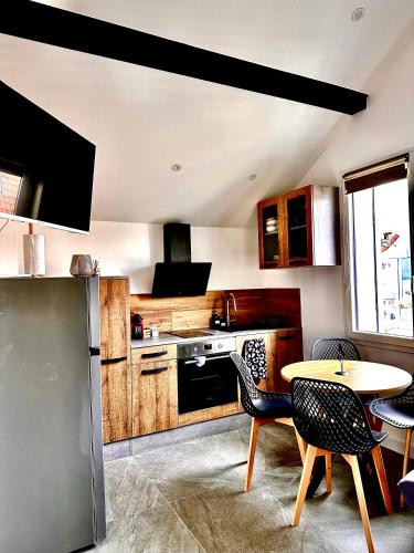 Annecy calme proche centre parking gratuit in Cran-Gevrier