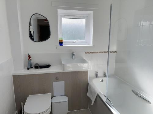 Stylish One Bedroom Apartment, Edinburgh (photo 8)