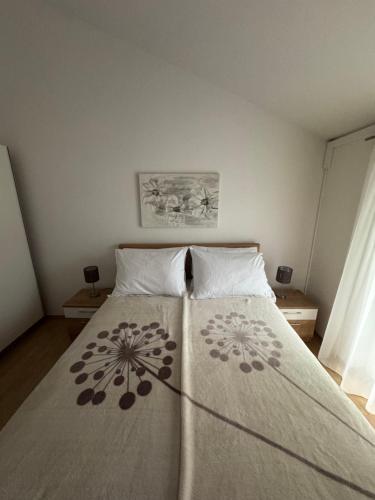 1 double bed, 1 sofa bed