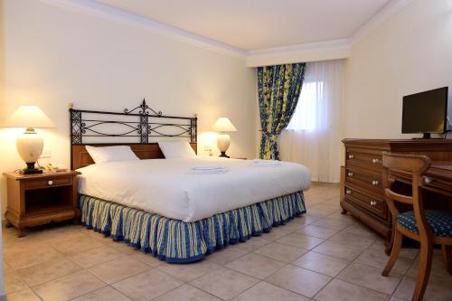 Oriana at the Topaz Hotel