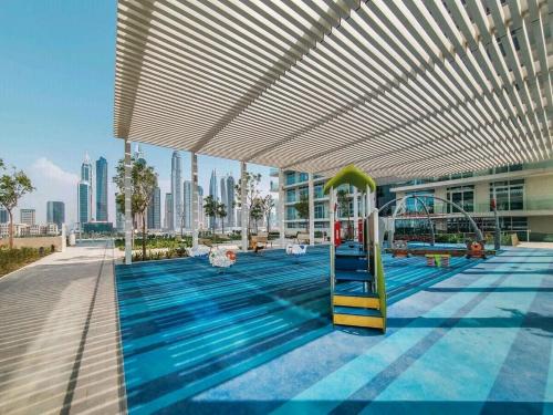 Wake Up to Sea Views - 1BR Beachfront and Near Marina, Dubai (Foto 10)