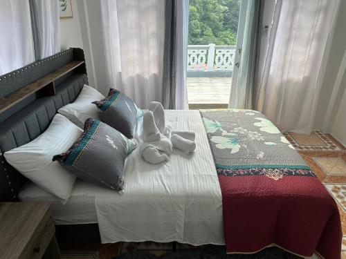 H'eden Treasures- Studio 1 in Fond Doux