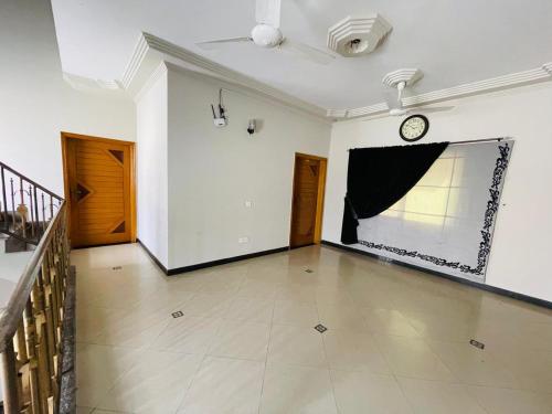 Deluxe Double Room (2 Adults + 1 Child) image 4